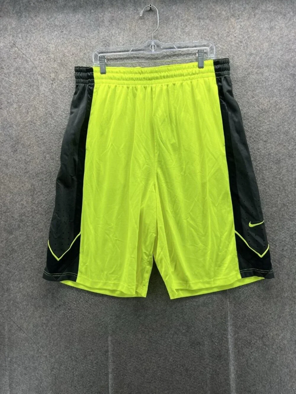 Nike Dri Fit Shorts Mens 2XL Yellow Black Basketball Mesh Colorblock 11 Inseam